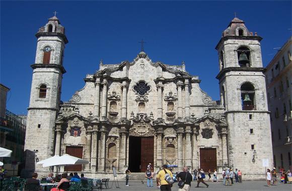 古巴旅游攻略之教堂游行