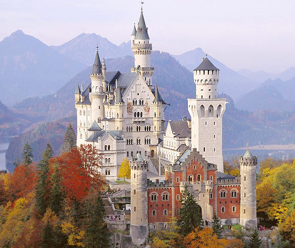 鱼鹰宾馆给初来乍到客人的第一印象可谓非常特别